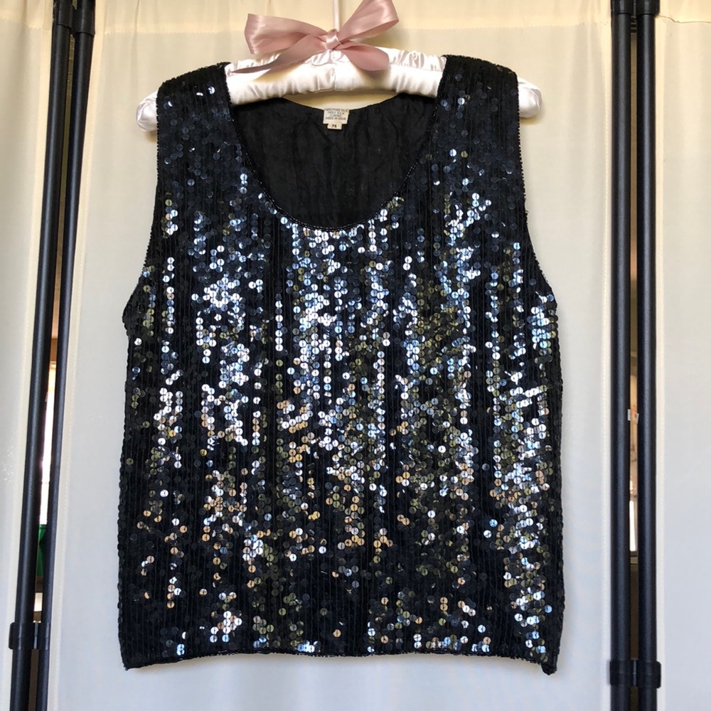 NO NAME BRAND Vintage Ladies Sz M Black silk and sequin top.